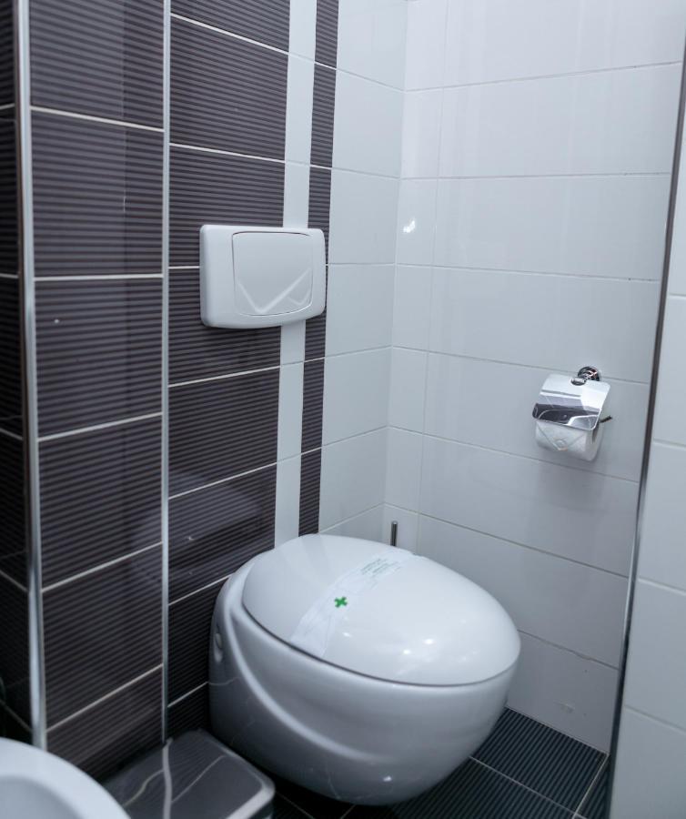 Spacious City Paradise - 3Br Apt In The Heart Of Tirana Exterior photo